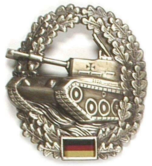 orig. Bundeswehr Barett Abzeichen Metall Barett Mütze Metall BW Truppengattung Panzertruppe (Nr.4)